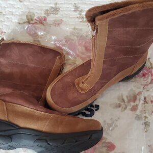 LANDS' END WOMEN'S WINTER BOOTS-NWT